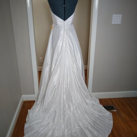 NWT! Allure Bridals # 2254 size # 12 - Picture 3 of 6